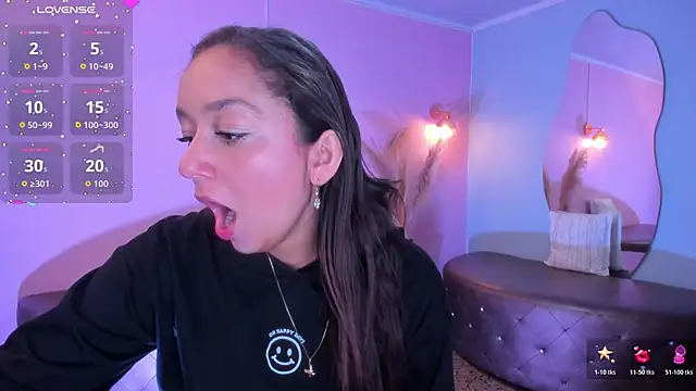 Snapshot of katy_sweet19 chatting on 10-19-25, 10:38 katy sweet19 online show from 10-19-25, 10:38