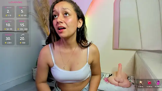 Snapshot of katy_sweet19 chatting on 02-28-26, 06:31 katy sweet19 online show from 02-28-26, 06:31