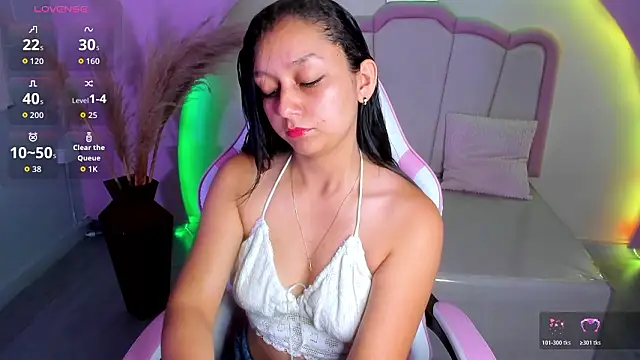 Snapshot of katy_sweet19 chatting on 03-12-26, 10:32 katy sweet19 online show from 03-12-26, 10:32