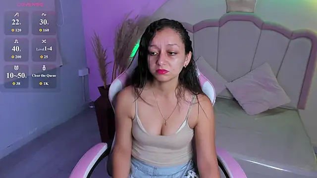 Snapshot of katy_sweet19 chatting on 03-13-26, 10:33 katy sweet19 online show from 03-13-26, 10:33