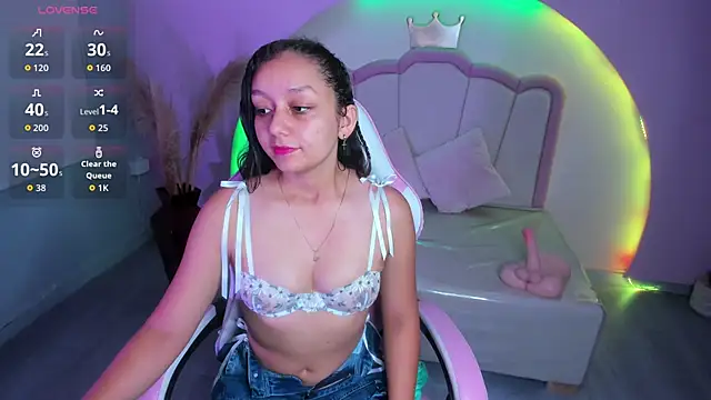 Snapshot of katy_sweet19 chatting on 03-15-26, 10:32 katy sweet19 online show from 03-15-26, 10:32