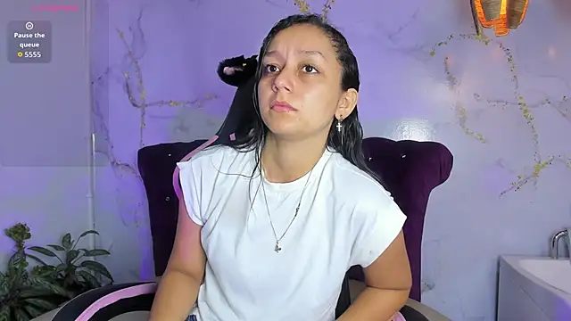 Snapshot of katy_sweet19 chatting on 03-28-26, 10:26 katy sweet19 online show from 03-28-26, 10:26