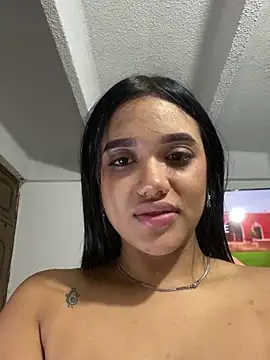 Snapshot of ElaEndez_ chatting on 02-09-25, 03:22 ElaEndez  online show from 02-09-25, 03:22