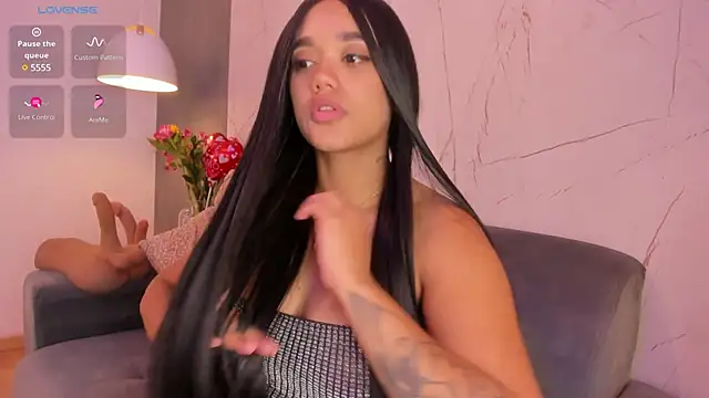 Snapshot of ElaEndez_ chatting on 03-18-25, 03:53 ElaEndez  online show from 03-18-25, 03:53