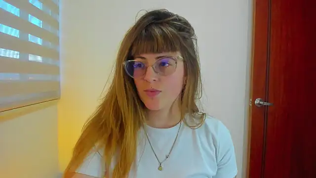 Snapshot of tekila__ chatting on 11-26-25, 10:33 tekila online show from 11-26-25, 10:33