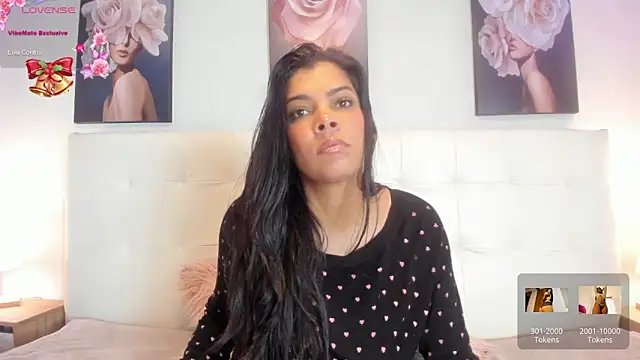 Snapshot of Sweetdreamses_ chatting on 12-13-24, 12:50 Sweetdreamses online show from 12-13-24, 12:50