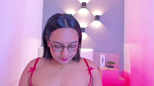 ellamontoya online show from 01-13-25, 04:39