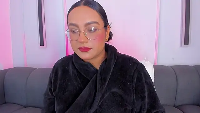 ellamontoya online show from 11-24-25, 11:54