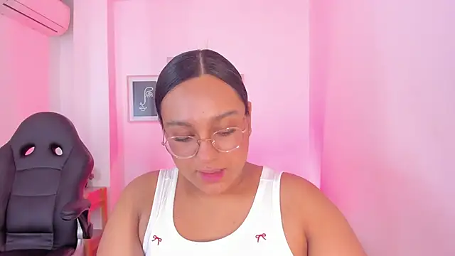 ellamontoya online show from 12-14-25, 01:05