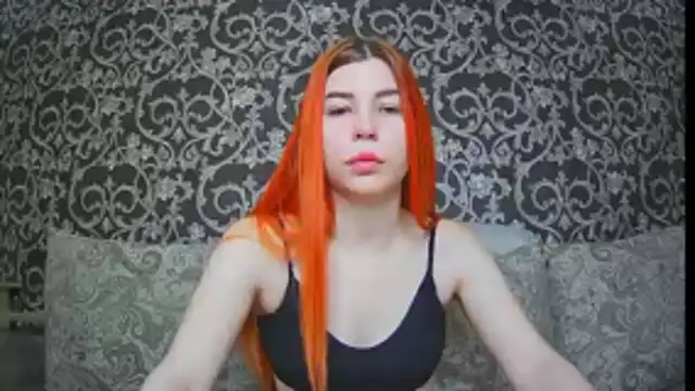 ElllaNuar online show from 10-28-25, 05:55