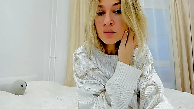 Snapshot of Mona_Cruz chatting on 11-14-25, 04:44 Mona Cruz online show from 11-14-25, 04:44