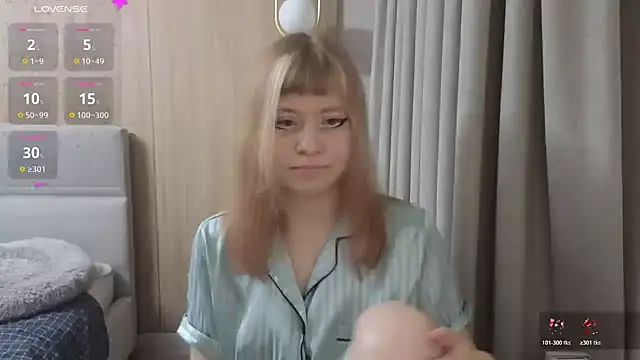 HermioneHHH online show from 11-18-25, 08:46