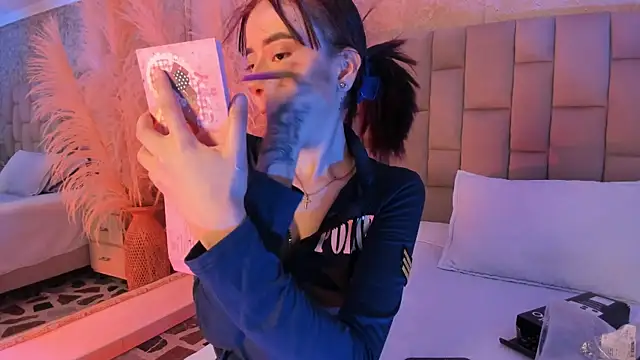 Snapshot of MelodyBliss chatting on 01-13-26, 05:35 MelodyBliss online show from 01-13-26, 05:35