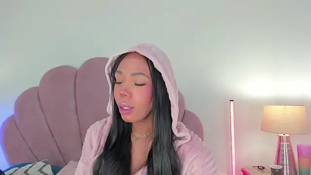 Nicole Paradise online show from 12-05-25, 12:47