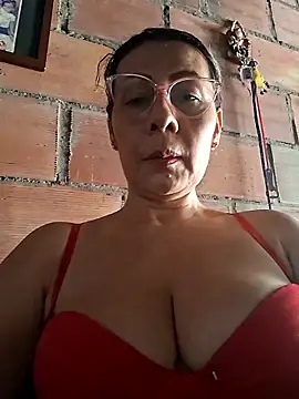 Mia-funny20 online show from 10-28-25, 09:06