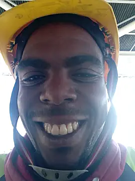 Snapshot of blackman933z chatting on 10-29-25, 09:33 blackman933z online show from 10-29-25, 09:33