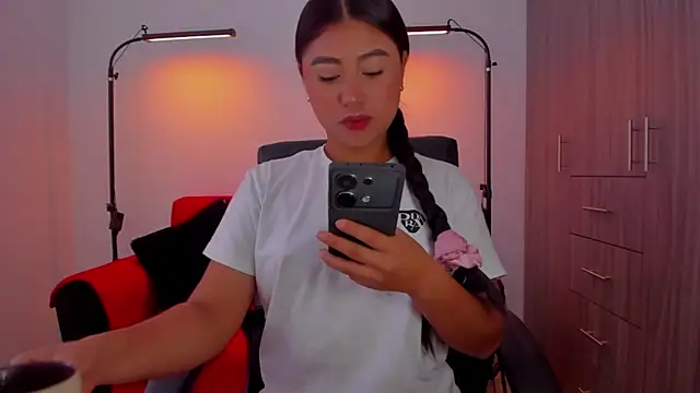 cloy baby   online show from 12-15-25, 11:25