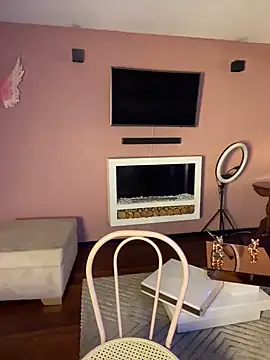 Snapshot of MiaWhitePink_ chatting on 12-12-24, 08:14 MiaWhitePink online show from 12-12-24, 08:14