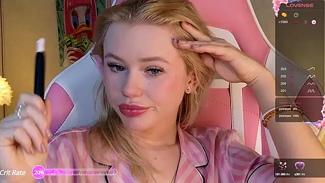 Snapshot of LexieLoree chatting on 01-04-25, 06:41 LexieLoree online show from 01-04-25, 06:41