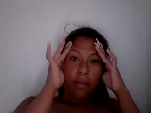 Snapshot of Kitra_New chatting on 12-22-24, 06:48 Kitra New online show from 12-22-24, 06:48