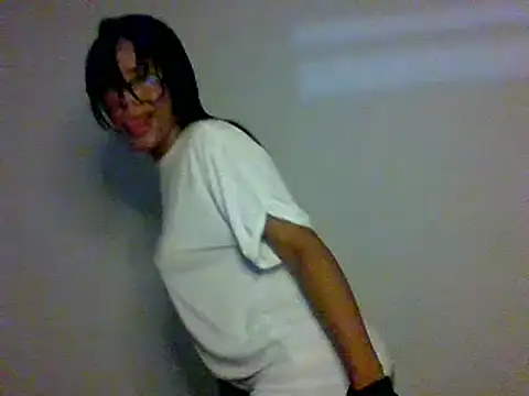 Snapshot of Kitra_New chatting on 12-24-24, 12:11 Kitra New online show from 12-24-24, 12:11