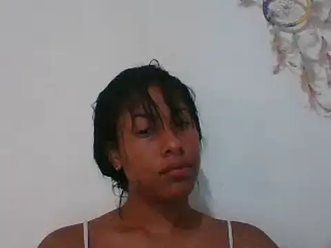 Snapshot of Kitra_New chatting on 12-30-24, 07:26 Kitra New online show from 12-30-24, 07:26