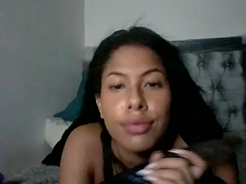 Snapshot of Kitra_New chatting on 02-09-25, 05:19 Kitra New online show from 02-09-25, 05:19