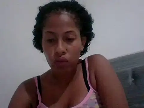 Snapshot of Kitra_New chatting on 02-27-25, 10:42 Kitra New online show from 02-27-25, 10:42