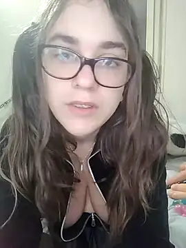 Miachan LaGattinaVogliosa online show from 11-14-25, 02:05