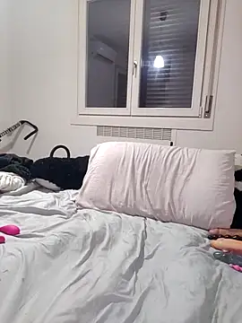 Miachan LaGattinaVogliosa online show from 11-20-25, 02:06