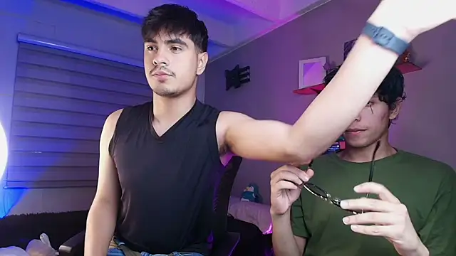 thiago rockwelll online show from 10-03-25, 07:49