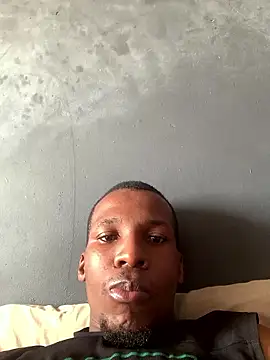 Snapshot of DManL chatting on 01-08-26, 06:26 DManL online show from 01-08-26, 06:26