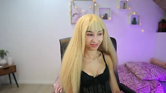 Amai  Liu online show from 11-05-25, 06:52