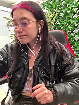 Isabella 21x online show from 12-30-24, 12:31