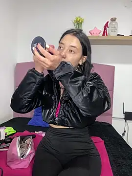 Isabella 21x online show from 03-01-25, 12:23