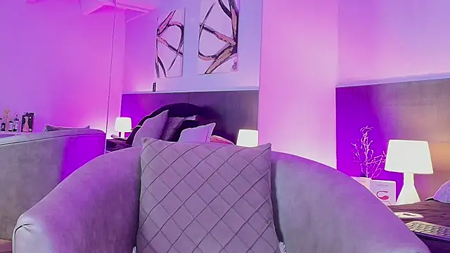 MartinaCaycedo online show from 01-18-25, 12:26