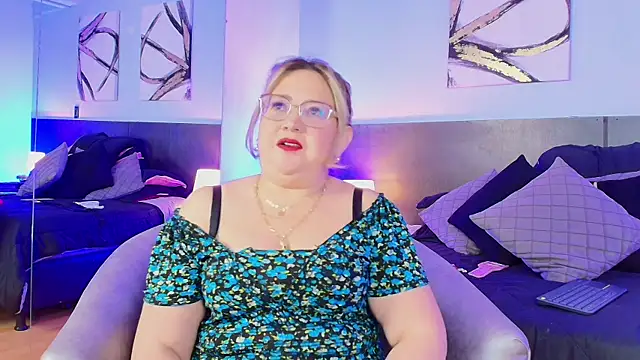 MartinaCaycedo online show from 01-25-25, 10:08