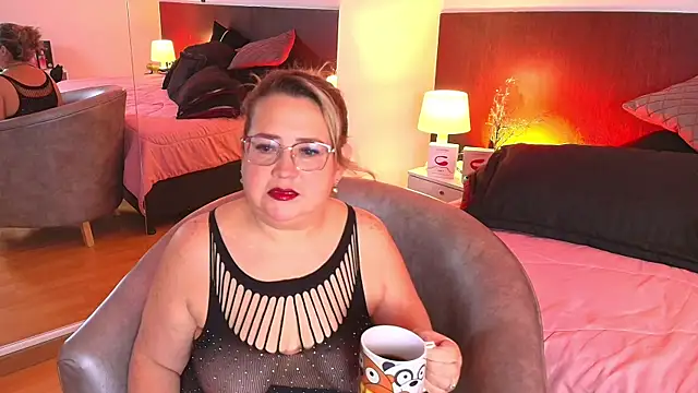 MartinaCaycedo online show from 01-31-25, 11:56