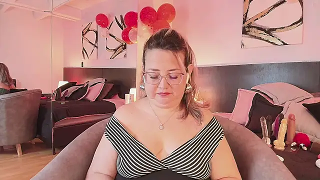 MartinaCaycedo online show from 02-15-25, 12:54