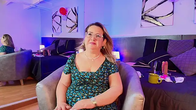 MartinaCaycedo online show from 03-05-25, 10:33