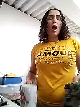 Snapshot of Corina_hot chatting on 12-04-24, 06:50 Corina hot online show from 12-04-24, 06:50