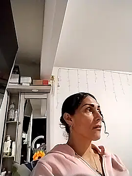 Snapshot of Corina_hot chatting on 01-23-25, 02:02 Corina hot online show from 01-23-25, 02:02