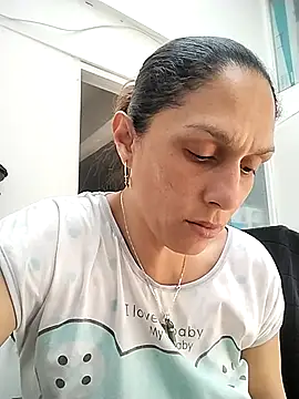 Snapshot of Corina_hot chatting on 11-22-25, 04:39 Corina hot online show from 11-22-25, 04:39