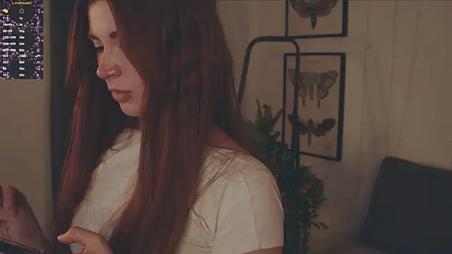 Freckle Diyana online show from 10-14-25, 03:57