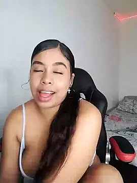 Fanny Klean online show from 03-20-25, 03:45