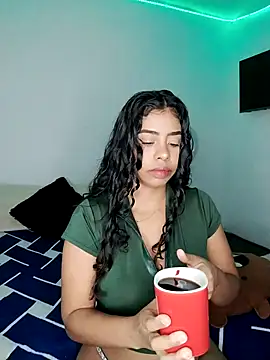 Snapshot of Fanny_Klean chatting on 02-13-26, 03:35 Fanny Klean online show from 02-13-26, 03:35