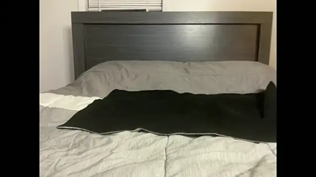 Snapshot of MissAriisback chatting on 12-22-25, 12:24 MissAriisback online show from 12-22-25, 12:24