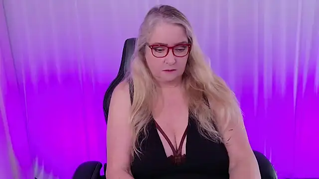 KatDSinclair online show from 02-07-25, 02:15