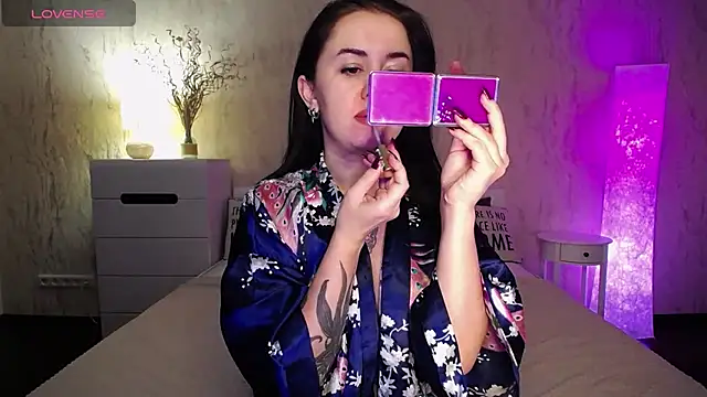 VioletCatt online show from 01-04-25, 06:52