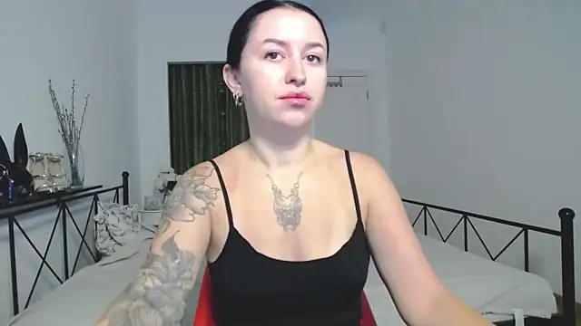 VioletCatt online show from 09-16-25, 05:52